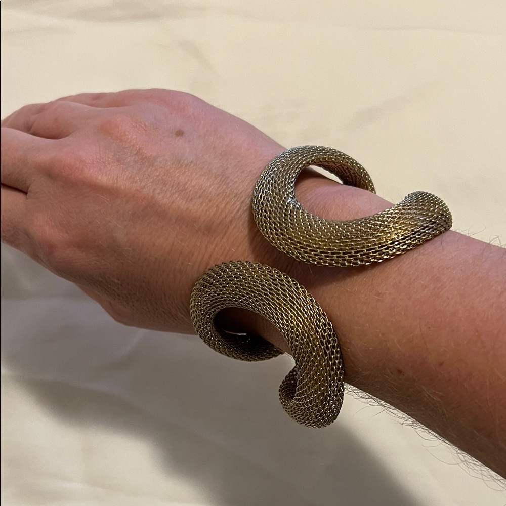 GOLD MESH CUFF CLAMPER BRACELET 7”